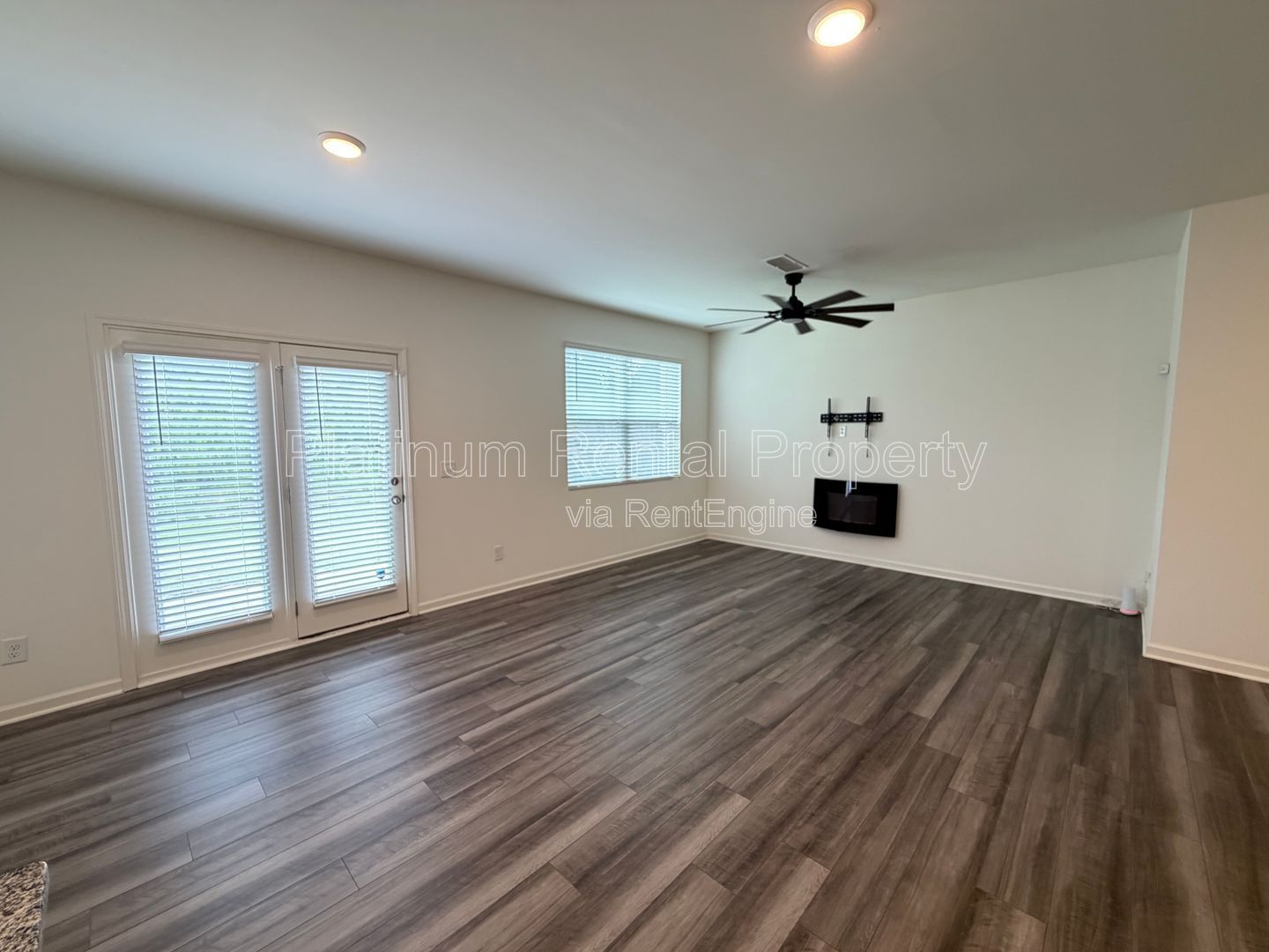 Better-than-new 3 bedroom townhome in McDonough by Platinum Property Management Services, Inc. property image