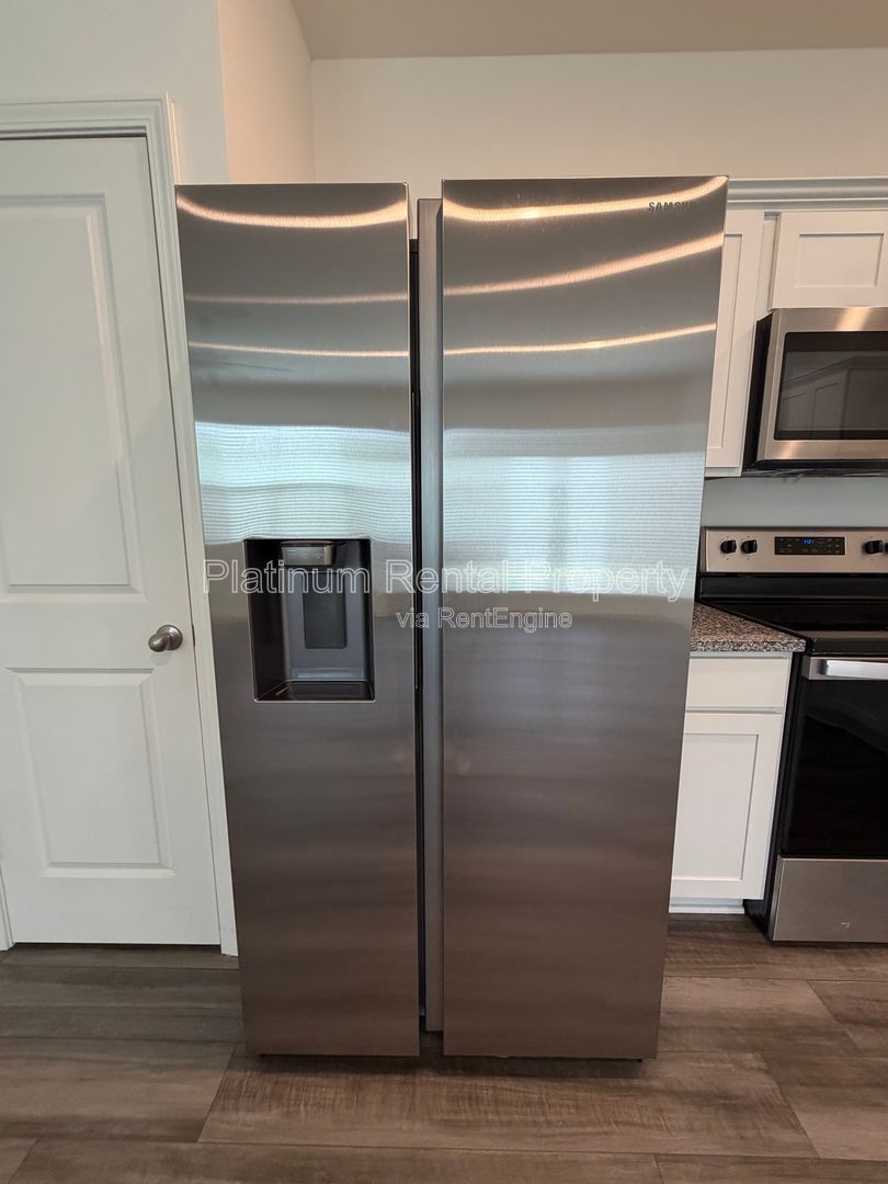 Better-than-new 3 bedroom townhome in McDonough by Platinum Property Management Services, Inc. property image