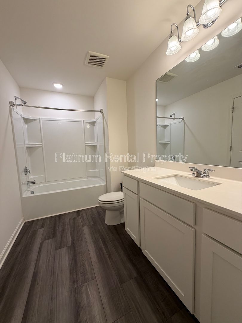 Better-than-new 3 bedroom townhome in McDonough by Platinum Property Management Services, Inc. property image