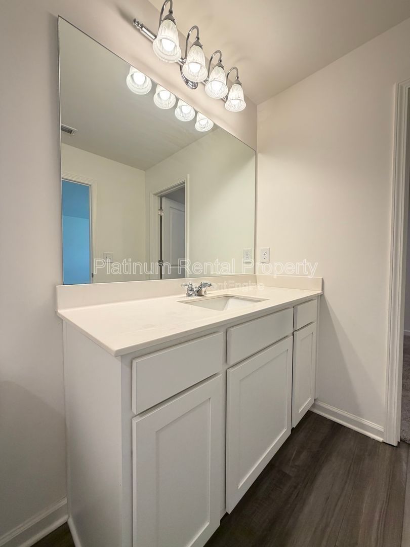 Better-than-new 3 bedroom townhome in McDonough by Platinum Property Management Services, Inc. property image