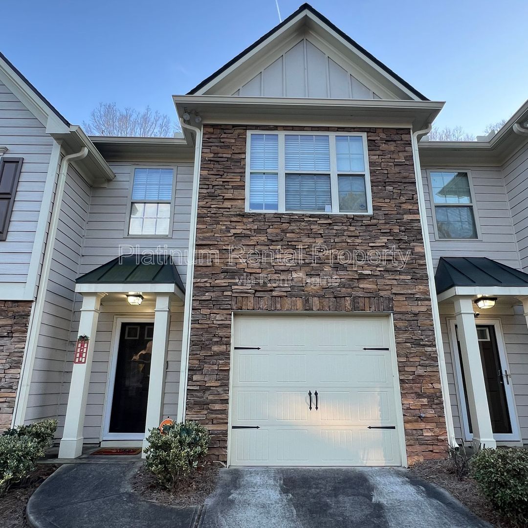 3 Bedroom Atlanta Townhome for rent by Platinum Property Management Services, Inc. property image