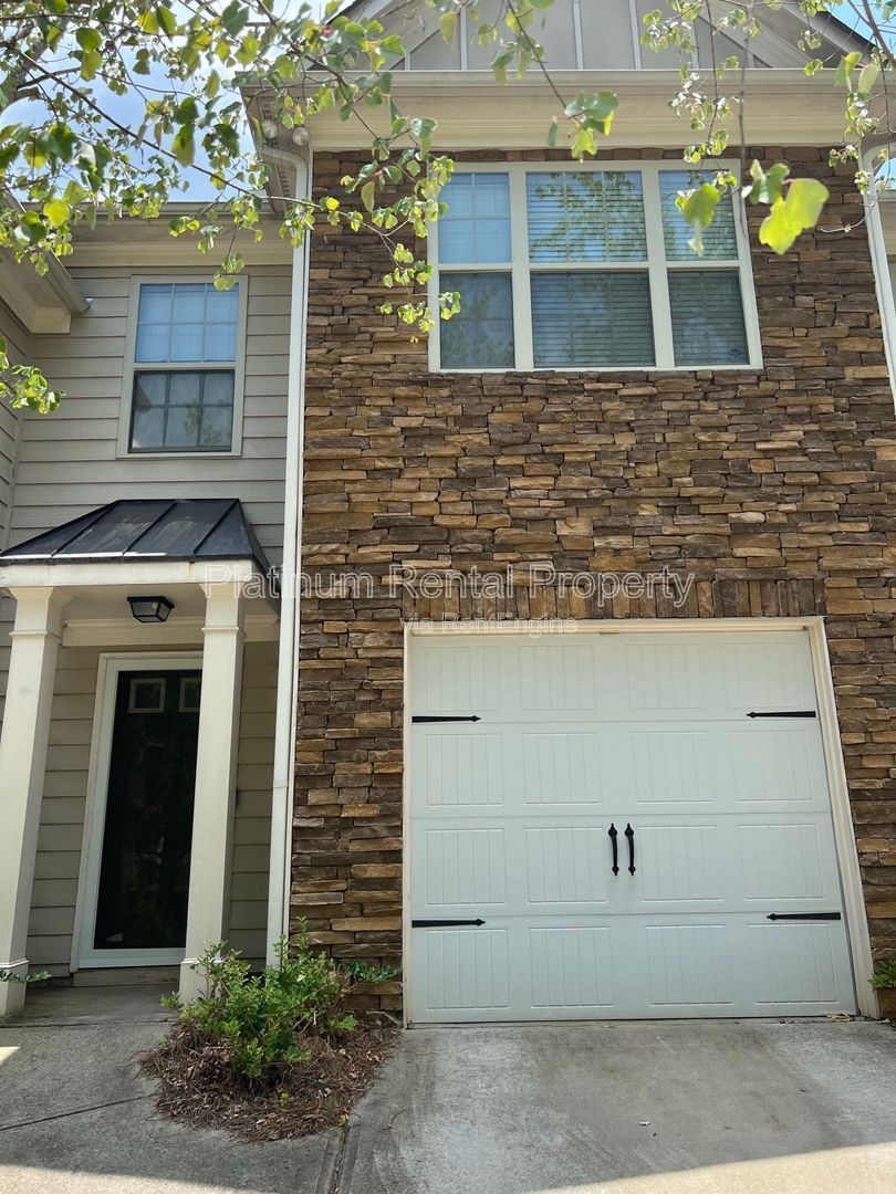 3 Bedroom Atlanta Townhome for rent by Platinum Property Management Services, Inc. property image