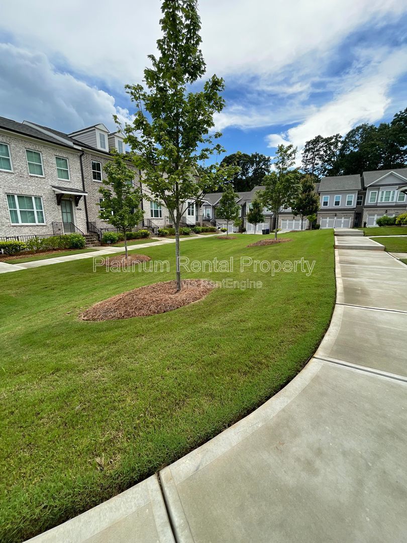Meticulously maintained and better than new, 3 bedroom, 3.5 bathrooms in FANTASTIC gated Buford neighborhood, by Platinum Property Management Services, Inc. property image