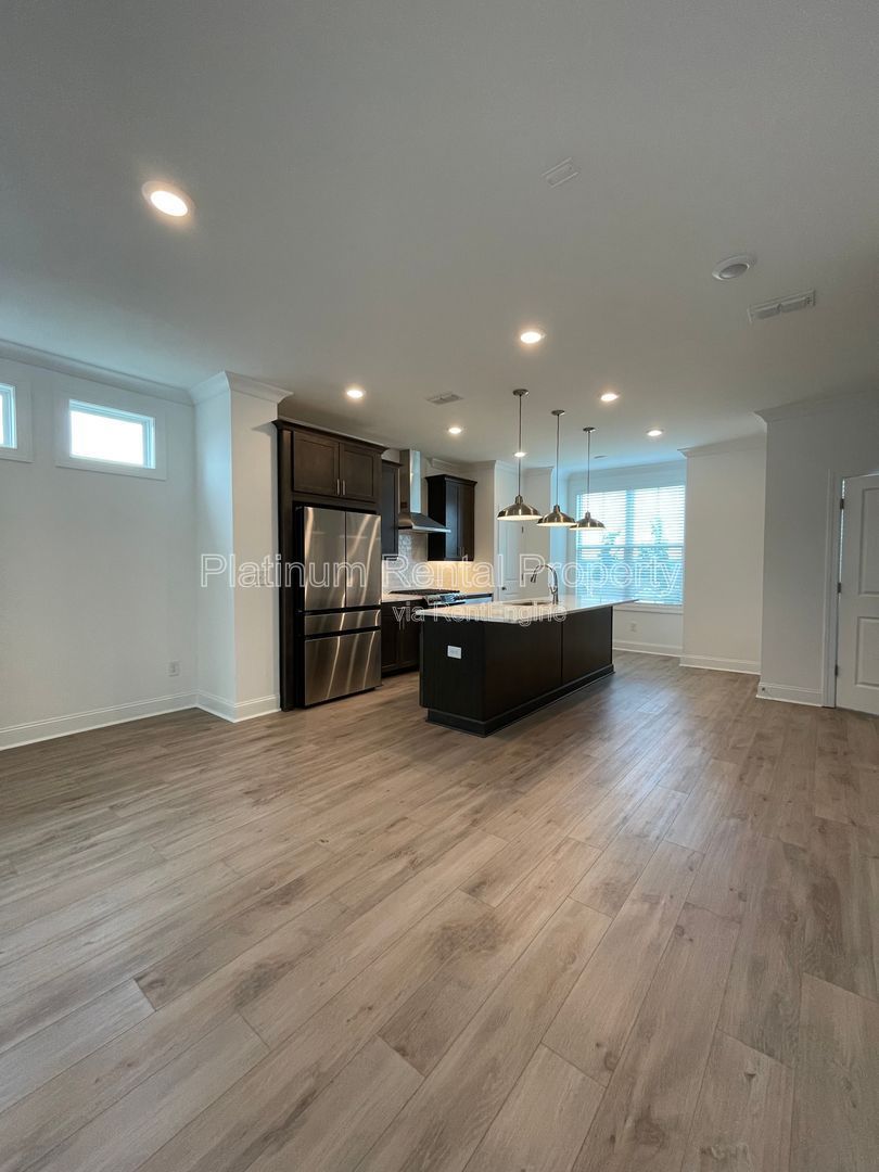 Meticulously maintained and better than new, 3 bedroom, 3.5 bathrooms in FANTASTIC gated Buford neighborhood, by Platinum Property Management Services, Inc. property image