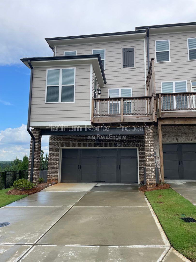 Meticulously maintained and better than new, 3 bedroom, 3.5 bathrooms in FANTASTIC gated Buford neighborhood, by Platinum Property Management Services, Inc. property image