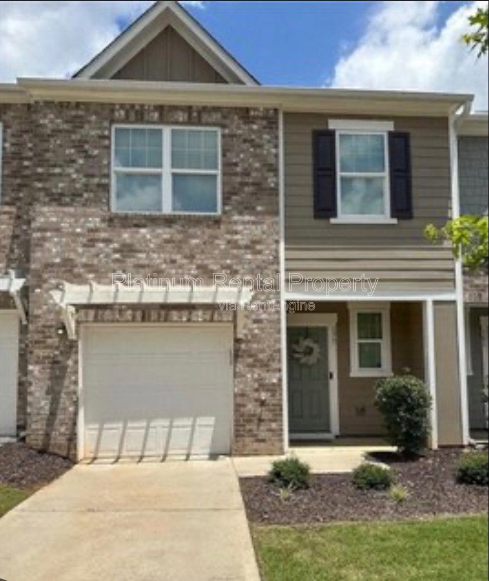 Better-than-new 3 bedroom townhome in McDonough by Platinum Property Management Services, Inc. property image