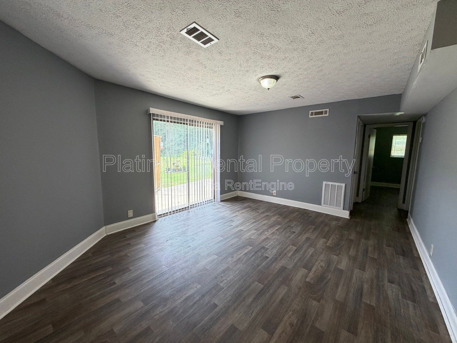 Well maintained 2 bedroom unit in Monroe for rent by Platinum Property Management Services, Inc. property image