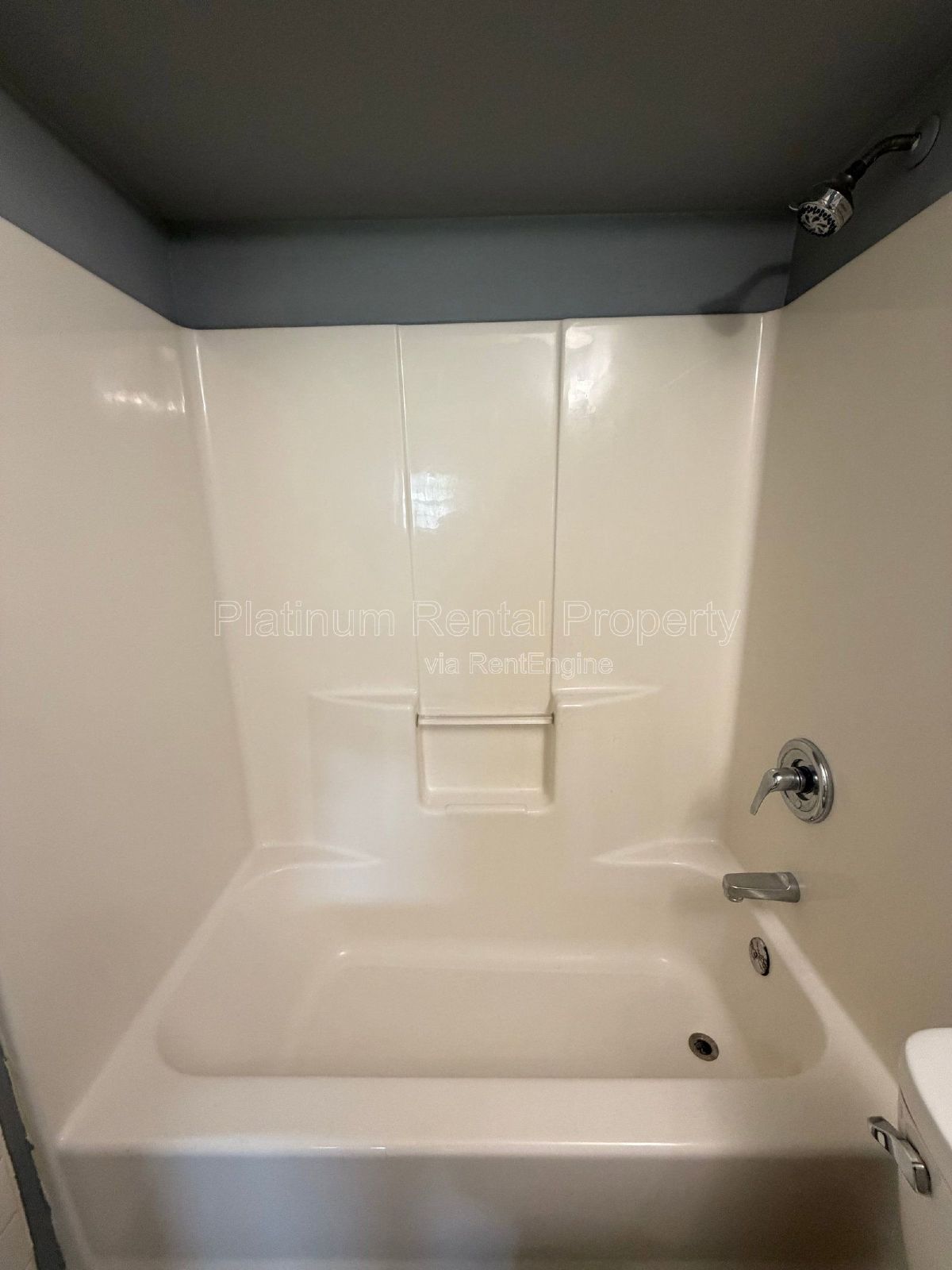 Well maintained 2 bedroom unit in Monroe for rent by Platinum Property Management Services, Inc. property image