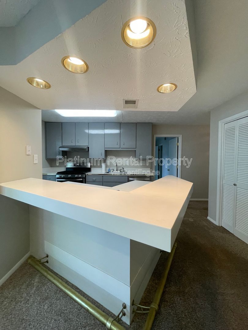 Uniquely, modern 2 bedroom condo in prime location near Powers Ferry Road, by Platinum Property Management Services, Inc. property image