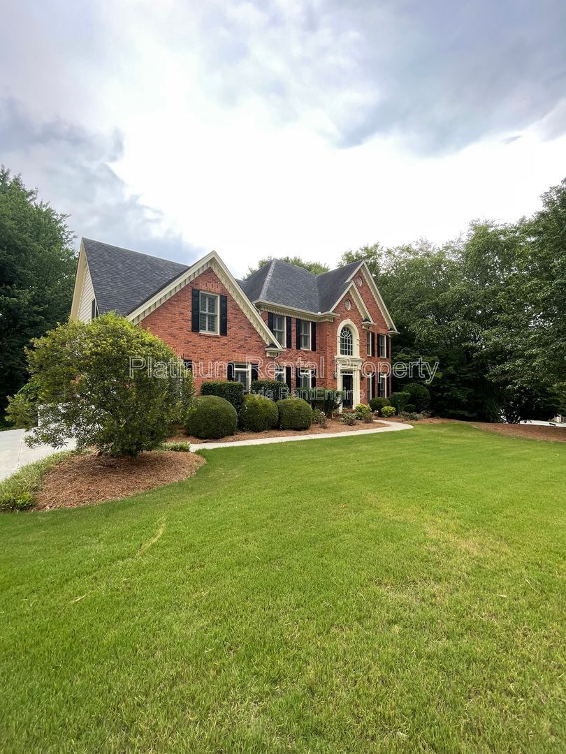 Stunning & exquisite 5 bedroom home on fully finished basement by Platinum Property Management Services, Inc. property image