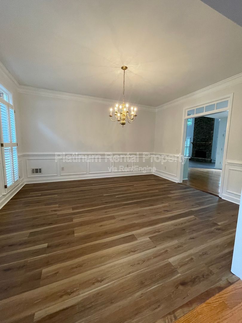 Stunning & exquisite 5 bedroom home on fully finished basement by Platinum Property Management Services, Inc. property image