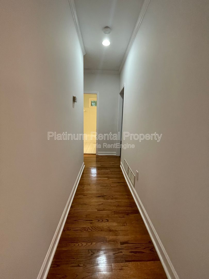 Stunning & exquisite 5 bedroom home on fully finished basement by Platinum Property Management Services, Inc. property image