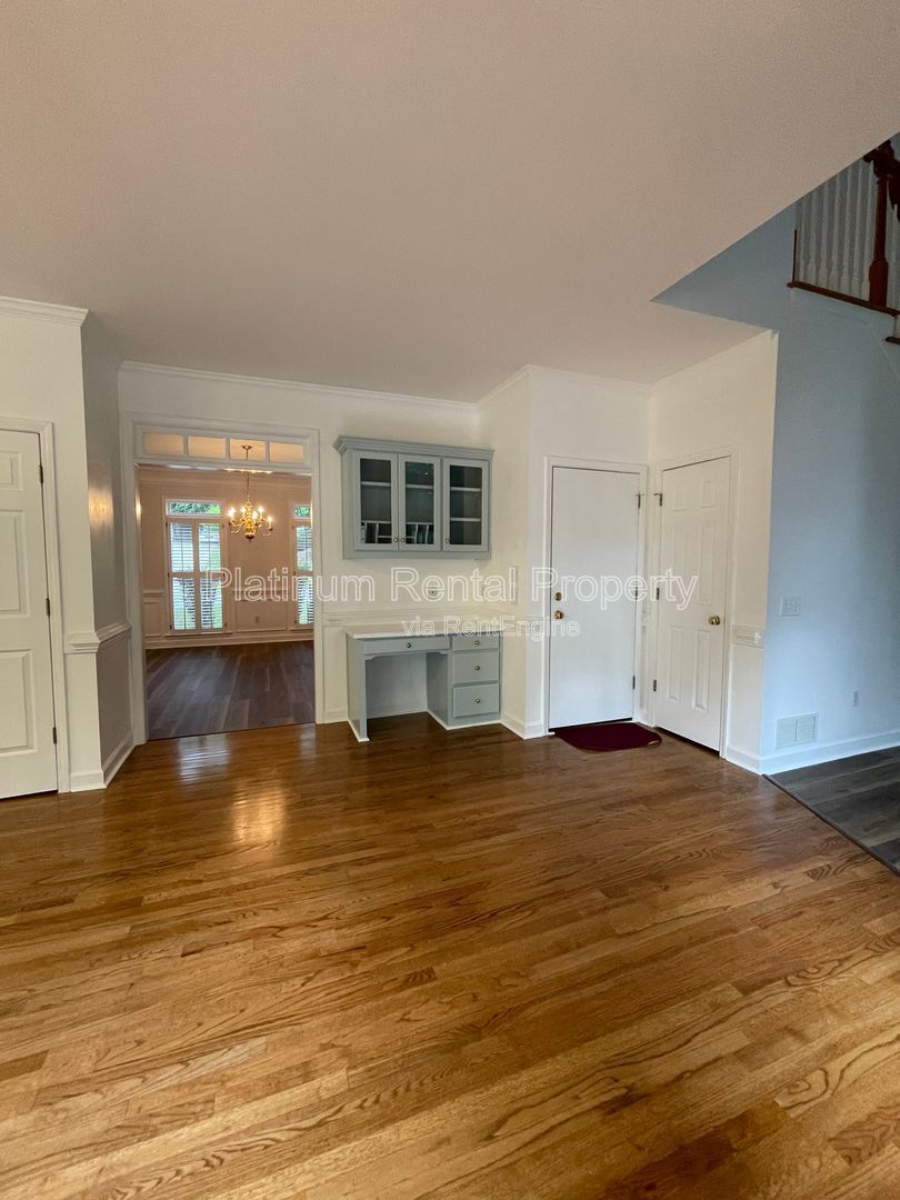 Stunning & exquisite 5 bedroom home on fully finished basement by Platinum Property Management Services, Inc. property image