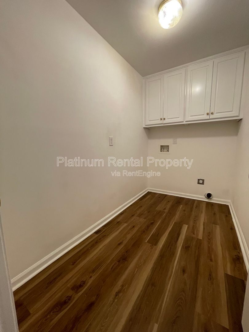 Stunning & exquisite 5 bedroom home on fully finished basement by Platinum Property Management Services, Inc. property image