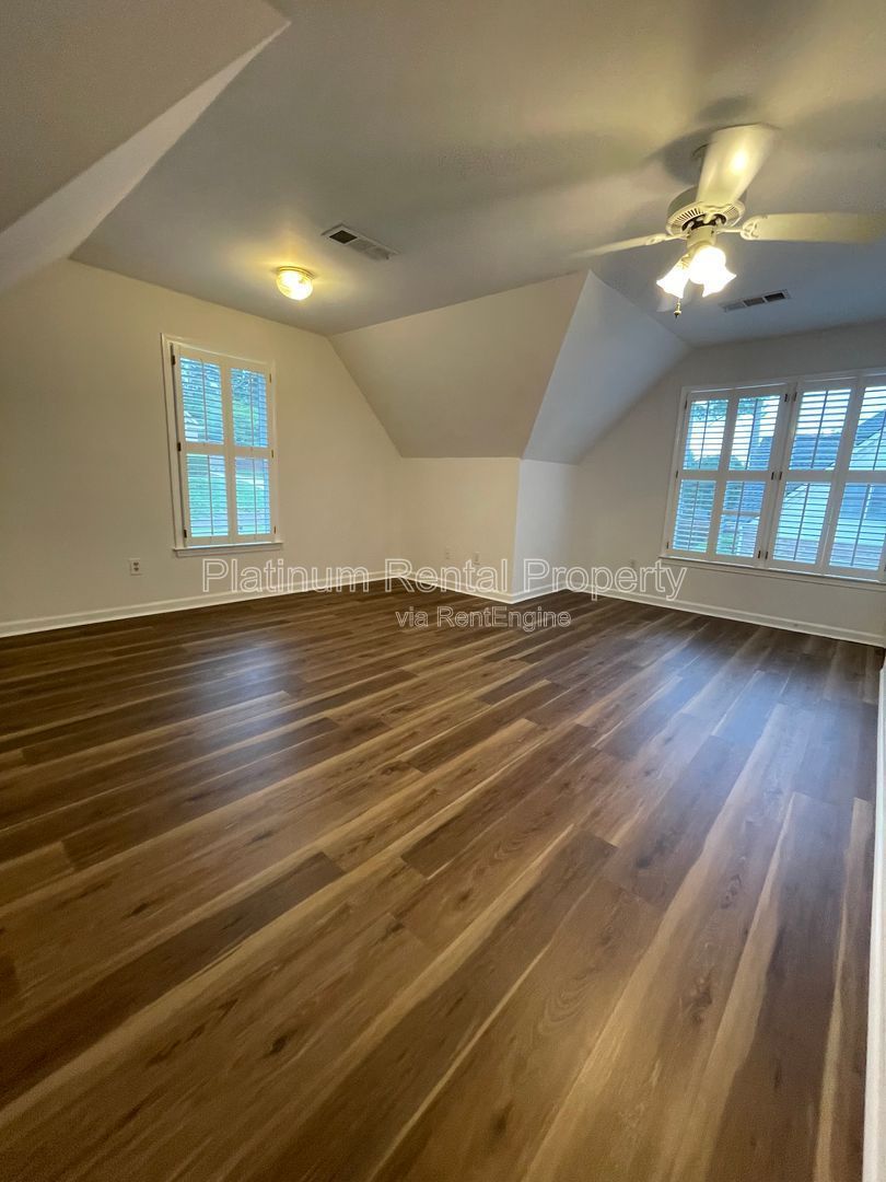 Stunning & exquisite 5 bedroom home on fully finished basement by Platinum Property Management Services, Inc. property image