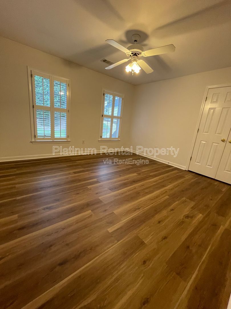 Stunning & exquisite 5 bedroom home on fully finished basement by Platinum Property Management Services, Inc. property image