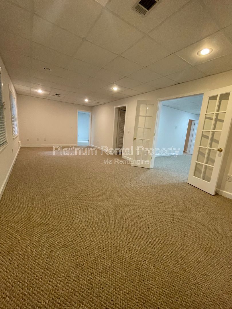Stunning & exquisite 5 bedroom home on fully finished basement by Platinum Property Management Services, Inc. property image