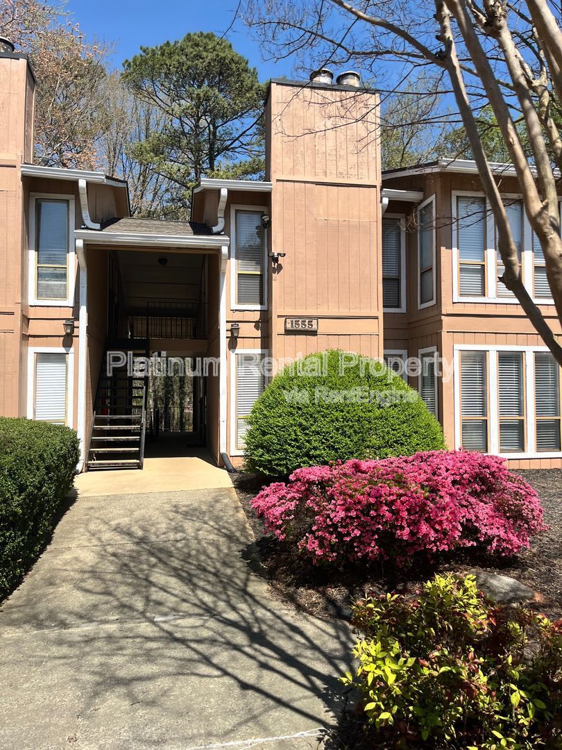 1555 Terrell Mill Pl Se #E property image