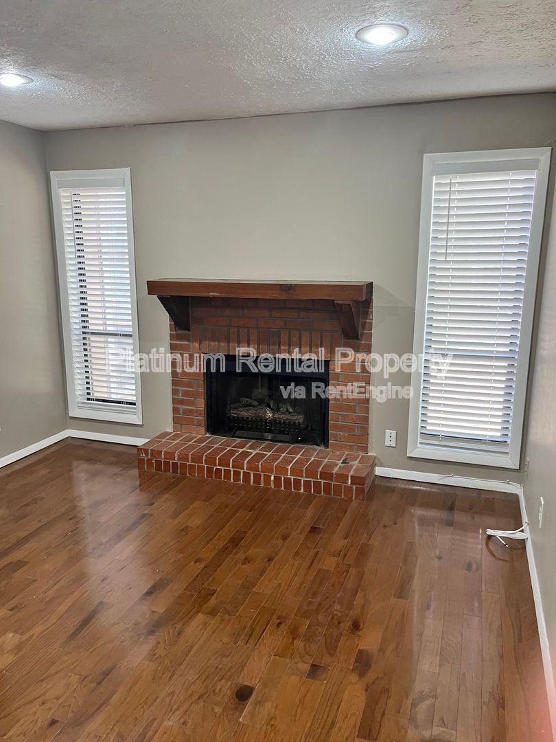 1555 Terrell Mill Pl Se #E property image