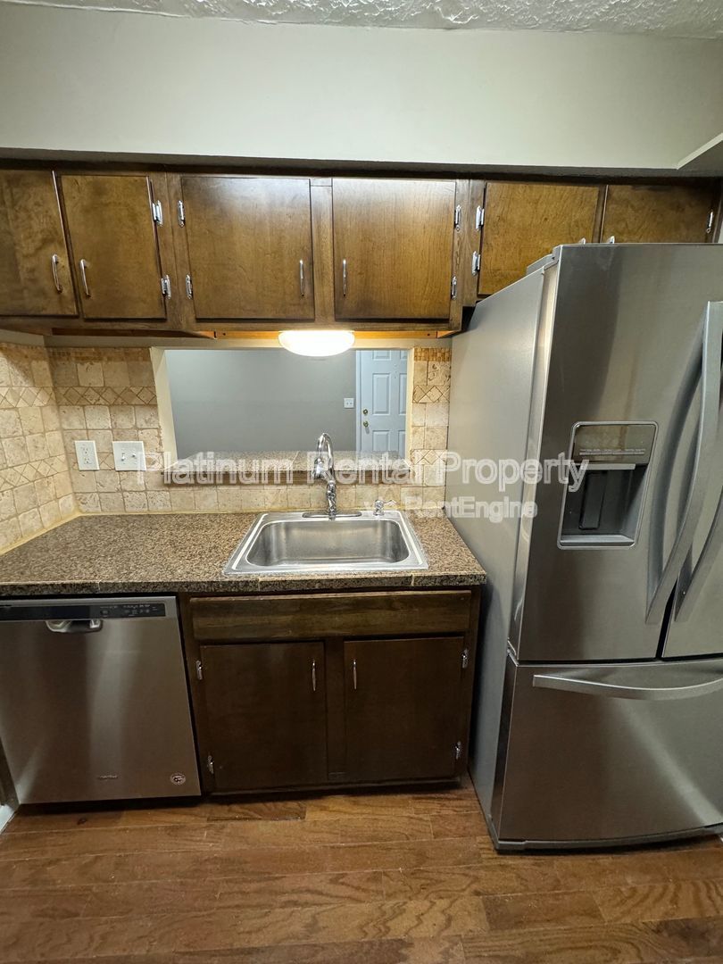 1555 Terrell Mill Pl Se #E property image