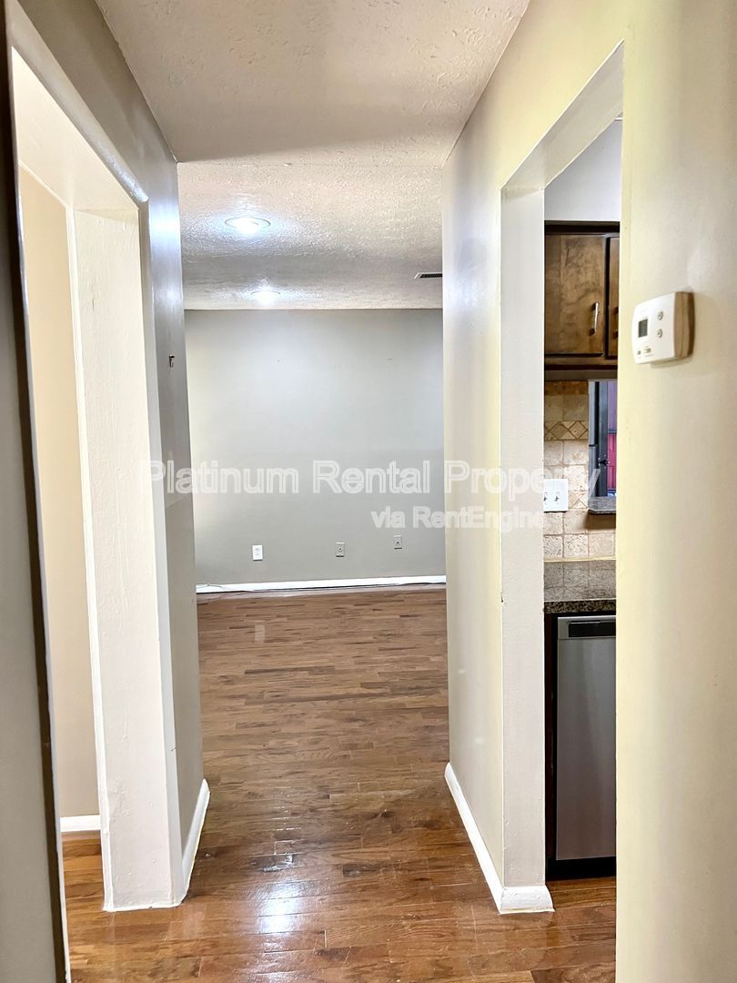 1555 Terrell Mill Pl Se #E property image