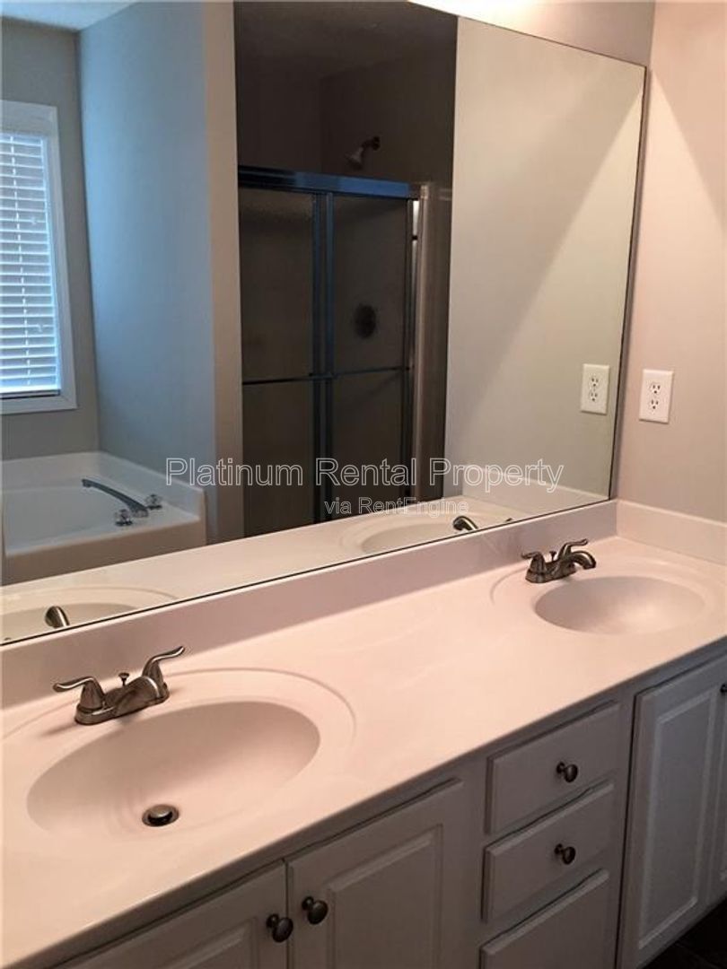 Loganville Home For Rent, 3 Bdrm, 2 ba by Platinum Property Management property image