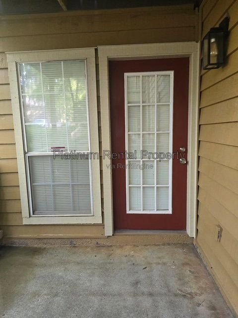 Beautiful UPDATED 2 bedroom condo near Truist Park in Smyrna for rent by Platinum Property Management Services, Inc. property image