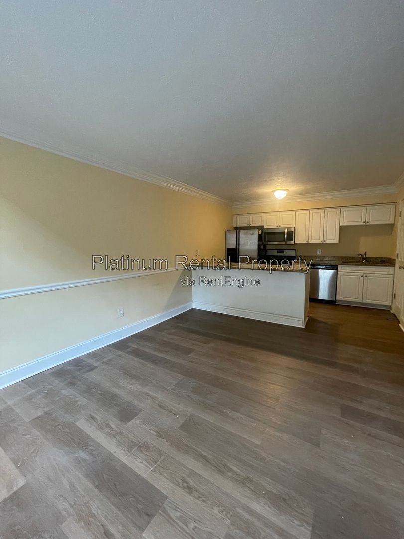 Wonderful opportunity to live in convenient Sandy Springs at an unbeatable price! This awesome one bedroom is featured by Platinum Property Management Services, Inc. property image