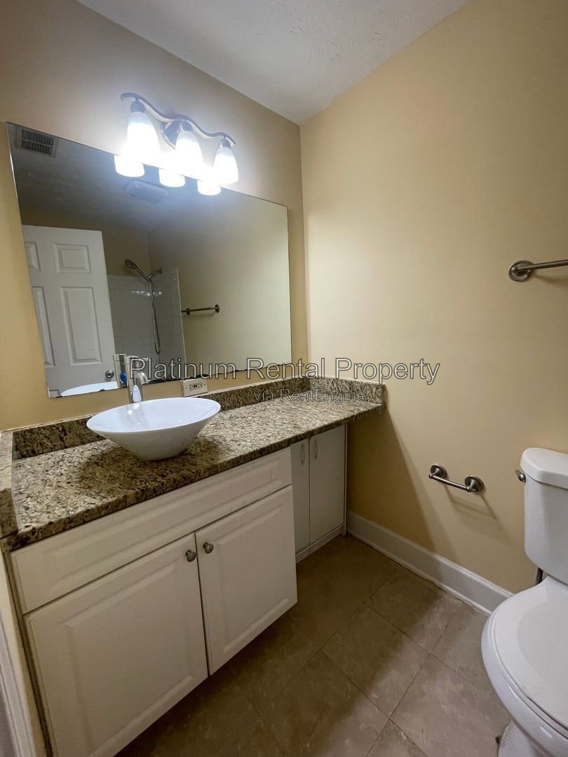 Wonderful opportunity to live in convenient Sandy Springs at an unbeatable price! This awesome one bedroom is featured by Platinum Property Management Services, Inc. property image
