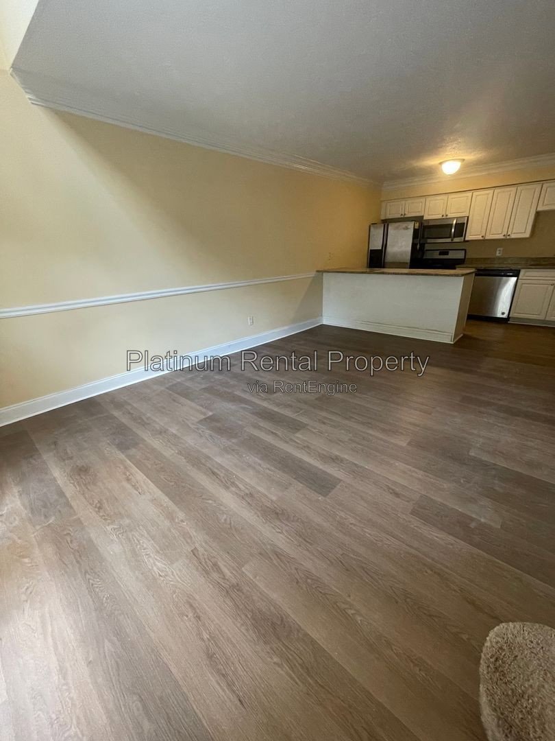 Wonderful opportunity to live in convenient Sandy Springs at an unbeatable price! This awesome one bedroom is featured by Platinum Property Management Services, Inc. property image
