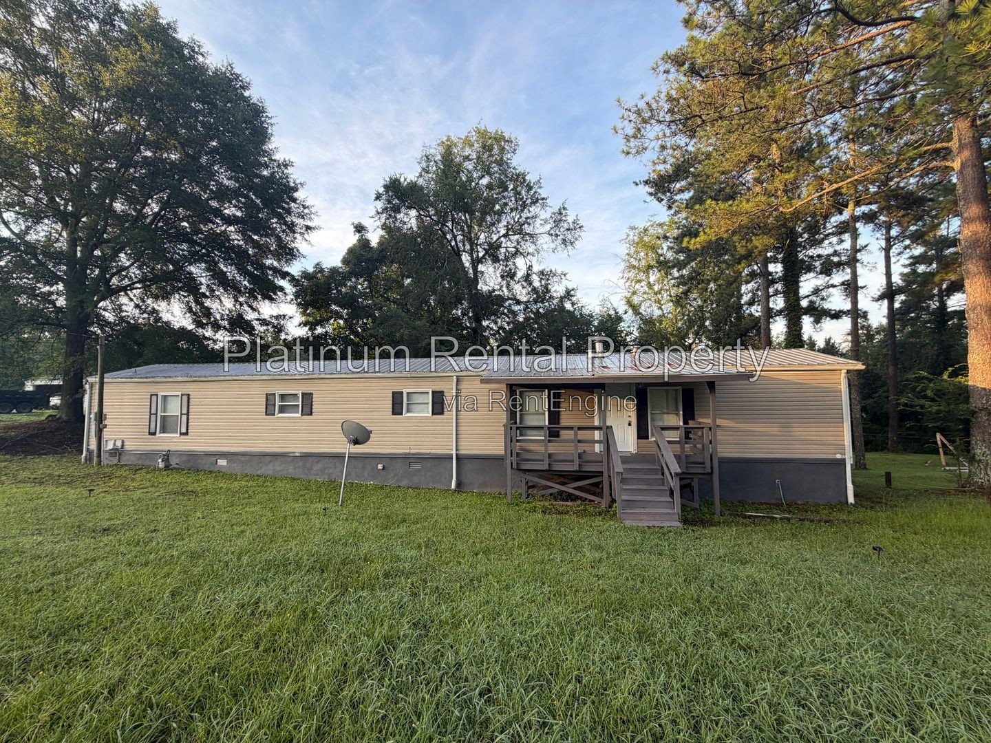 2 Bedroom Home on 1/2 acre lot near Lake Allatoona in Acworth for rent by Platinum Property Management Services, Inc. property image