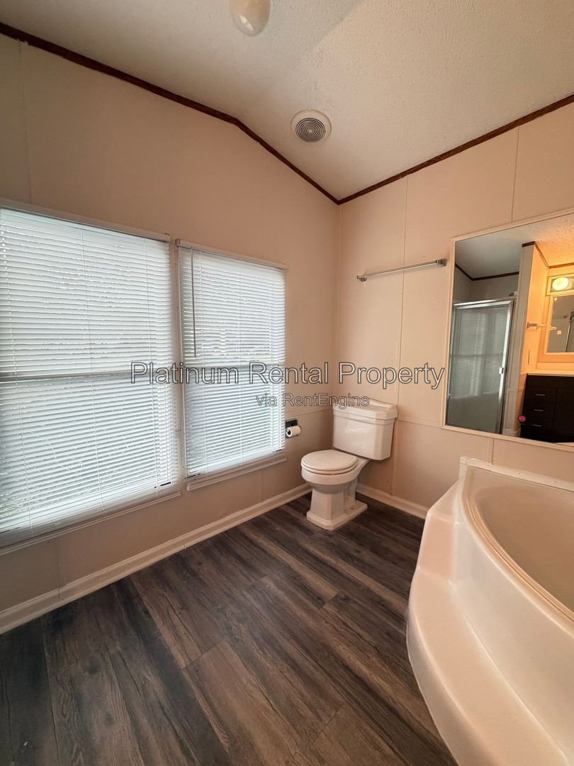 2 Bedroom Home on 1/2 acre lot near Lake Allatoona in Acworth for rent by Platinum Property Management Services, Inc. property image