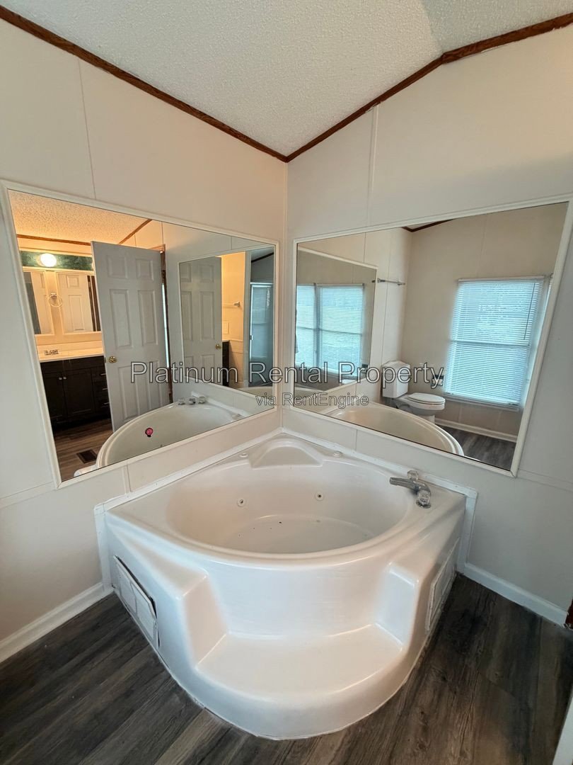 2 Bedroom Home on 1/2 acre lot near Lake Allatoona in Acworth for rent by Platinum Property Management Services, Inc. property image