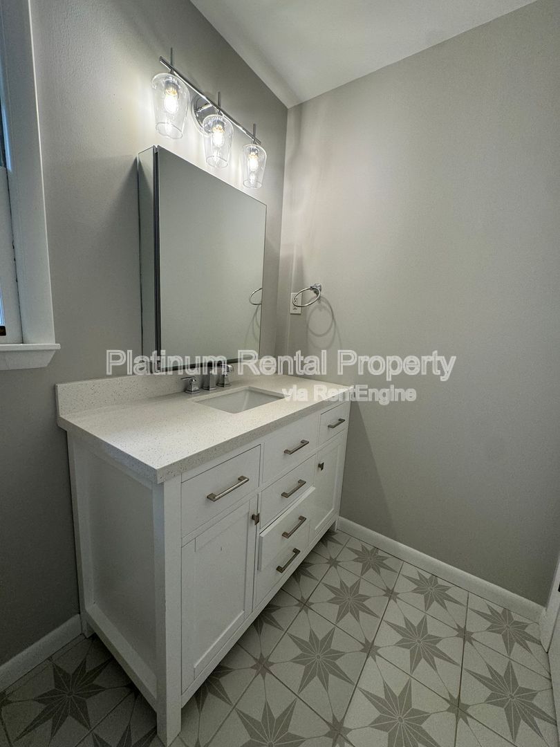 2960 Appling Cir property image