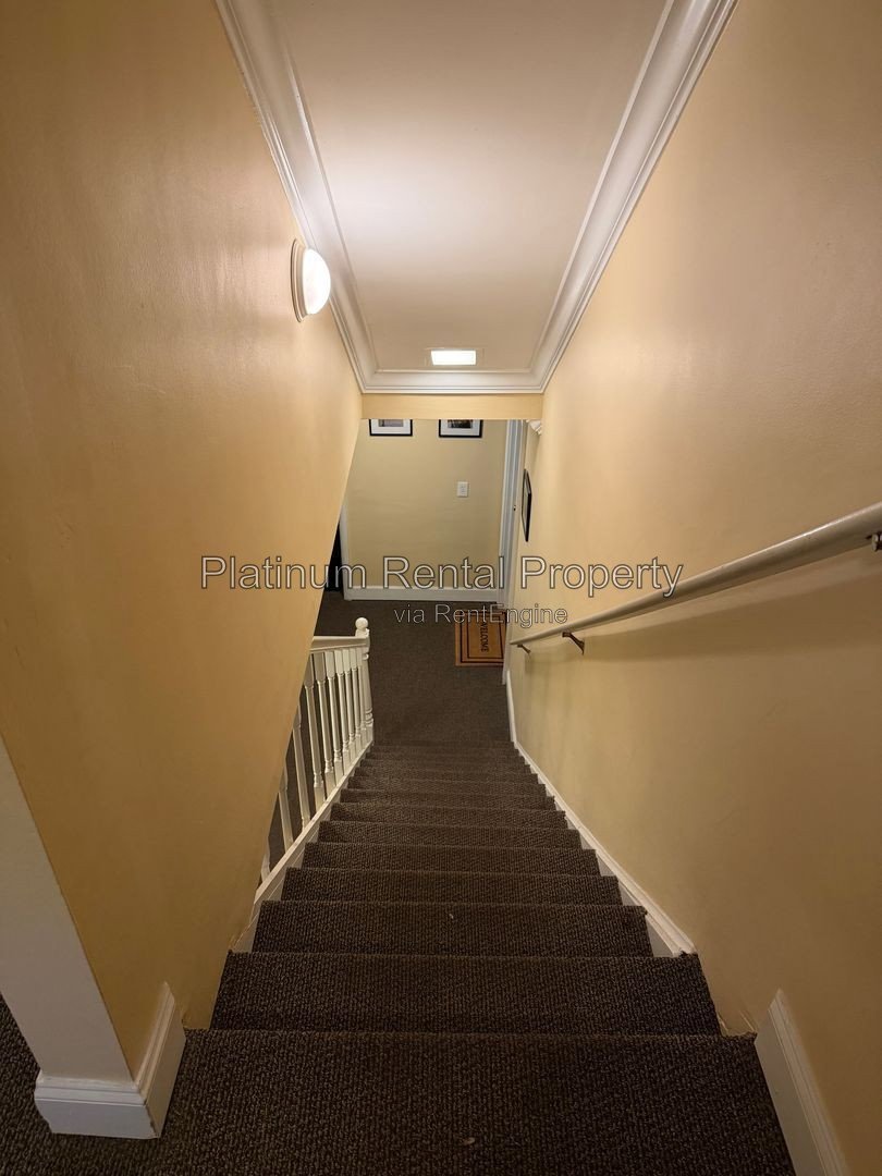 1 bedroom condo in AMAZING midtown location by Platinum Property Management Services, Inc. property image