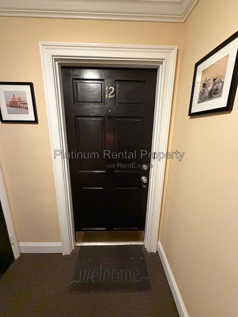1 bedroom condo in AMAZING midtown location by Platinum Property Management Services, Inc. property image