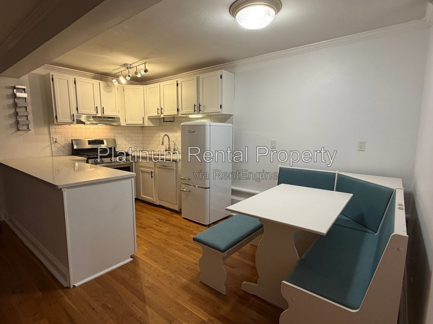 1 bedroom condo in AMAZING midtown location by Platinum Property Management Services, Inc. property image
