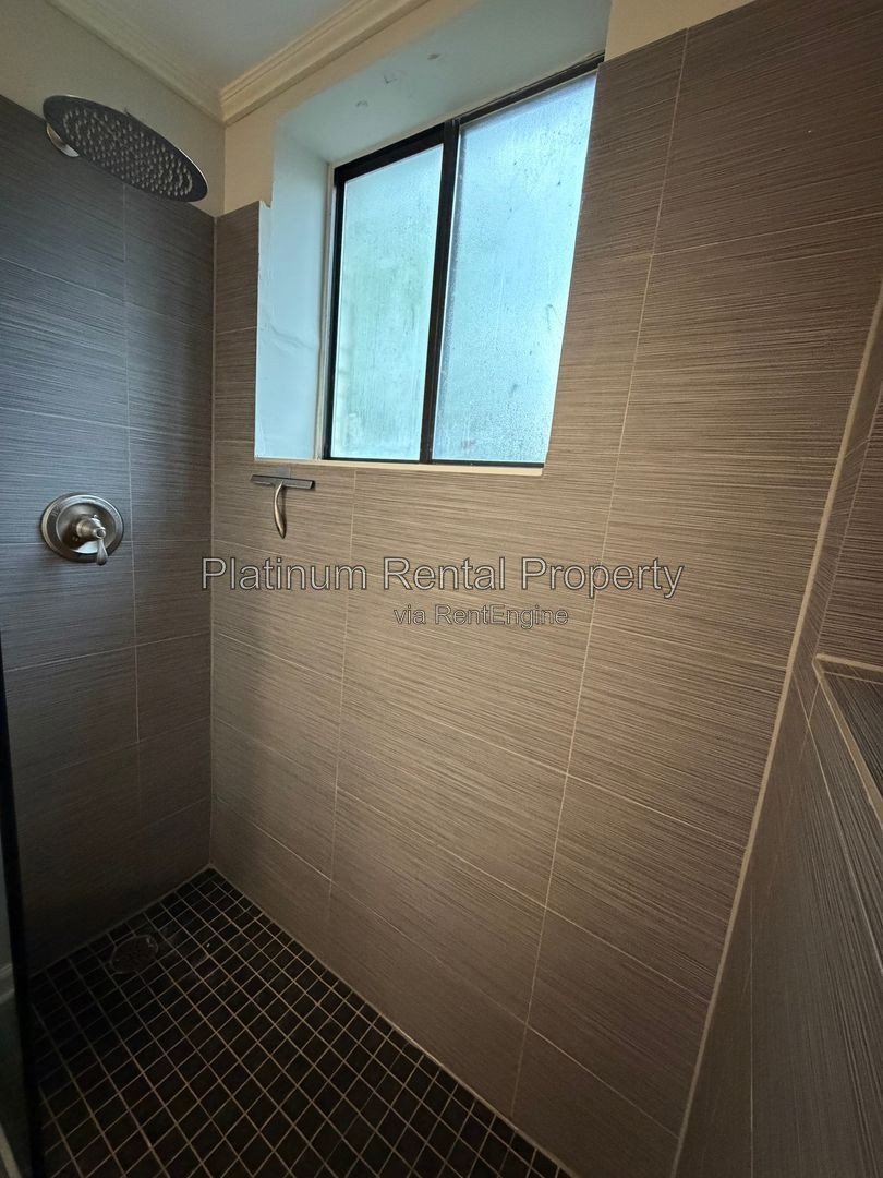 1 bedroom condo in AMAZING midtown location by Platinum Property Management Services, Inc. property image