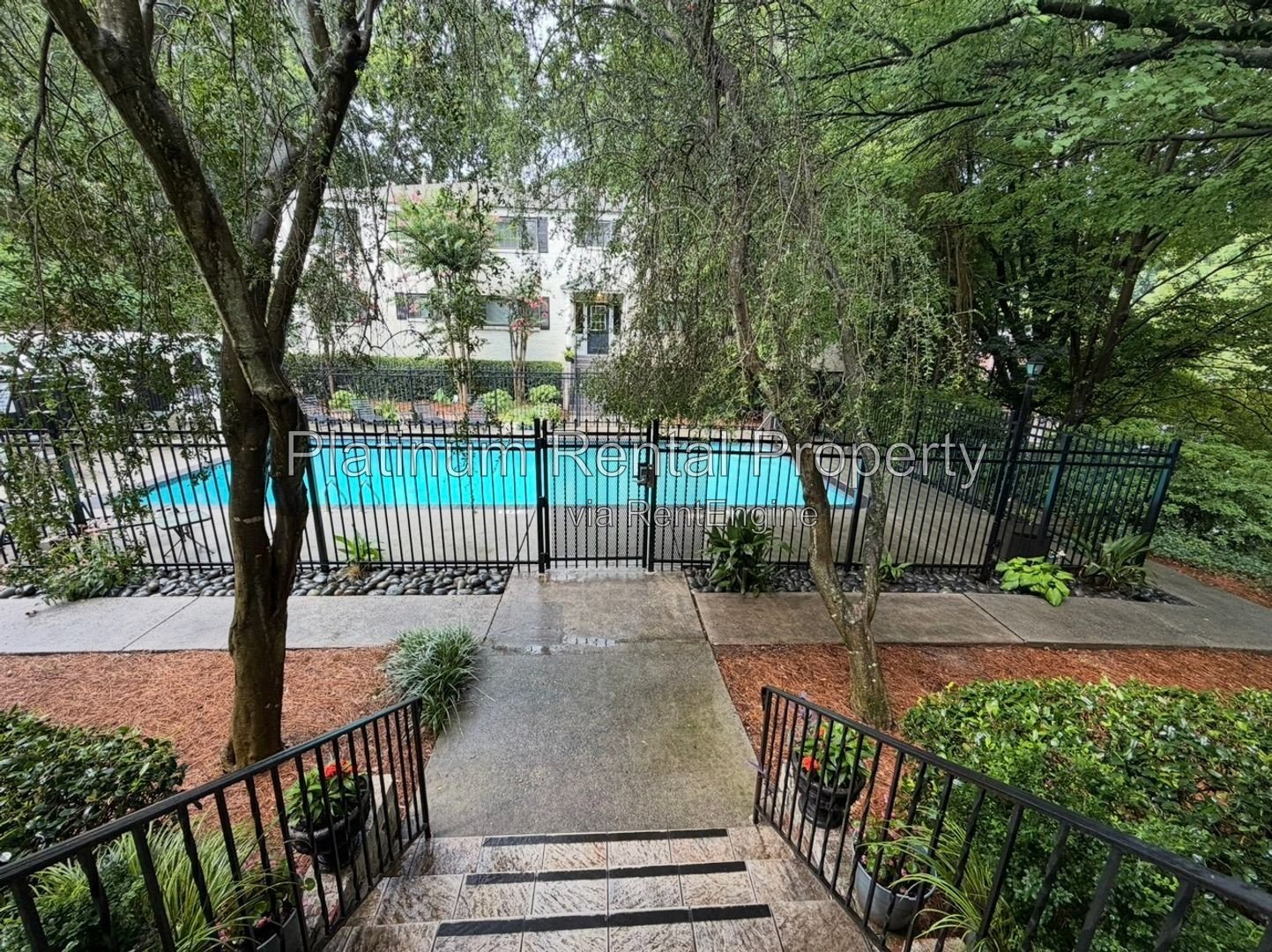 1 bedroom condo in AMAZING midtown location by Platinum Property Management Services, Inc. property image