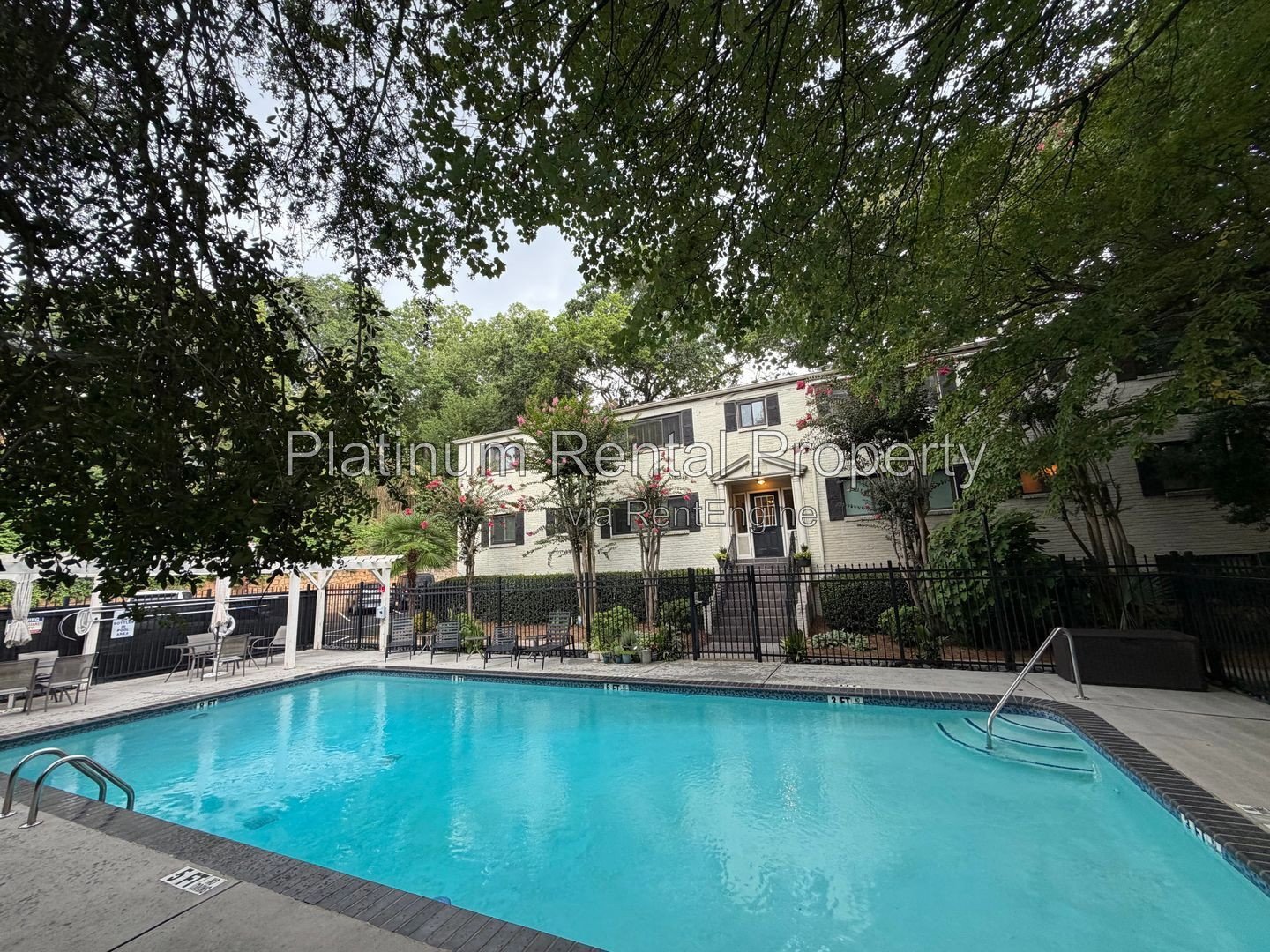 1 bedroom condo in AMAZING midtown location by Platinum Property Management Services, Inc. property image