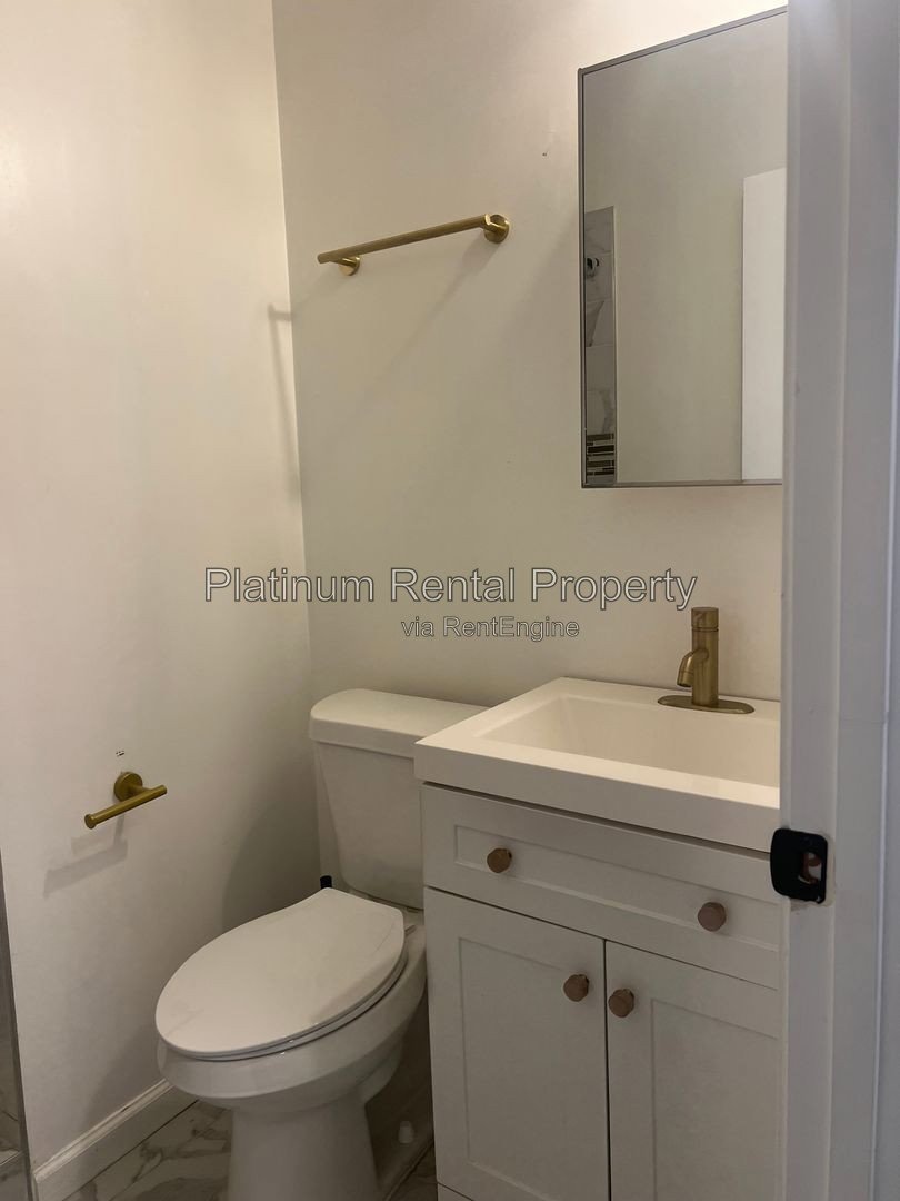Fabulous 4 bedroom home in the heart of South Atlanta, by Platinum Property Management Services, Inc. property image