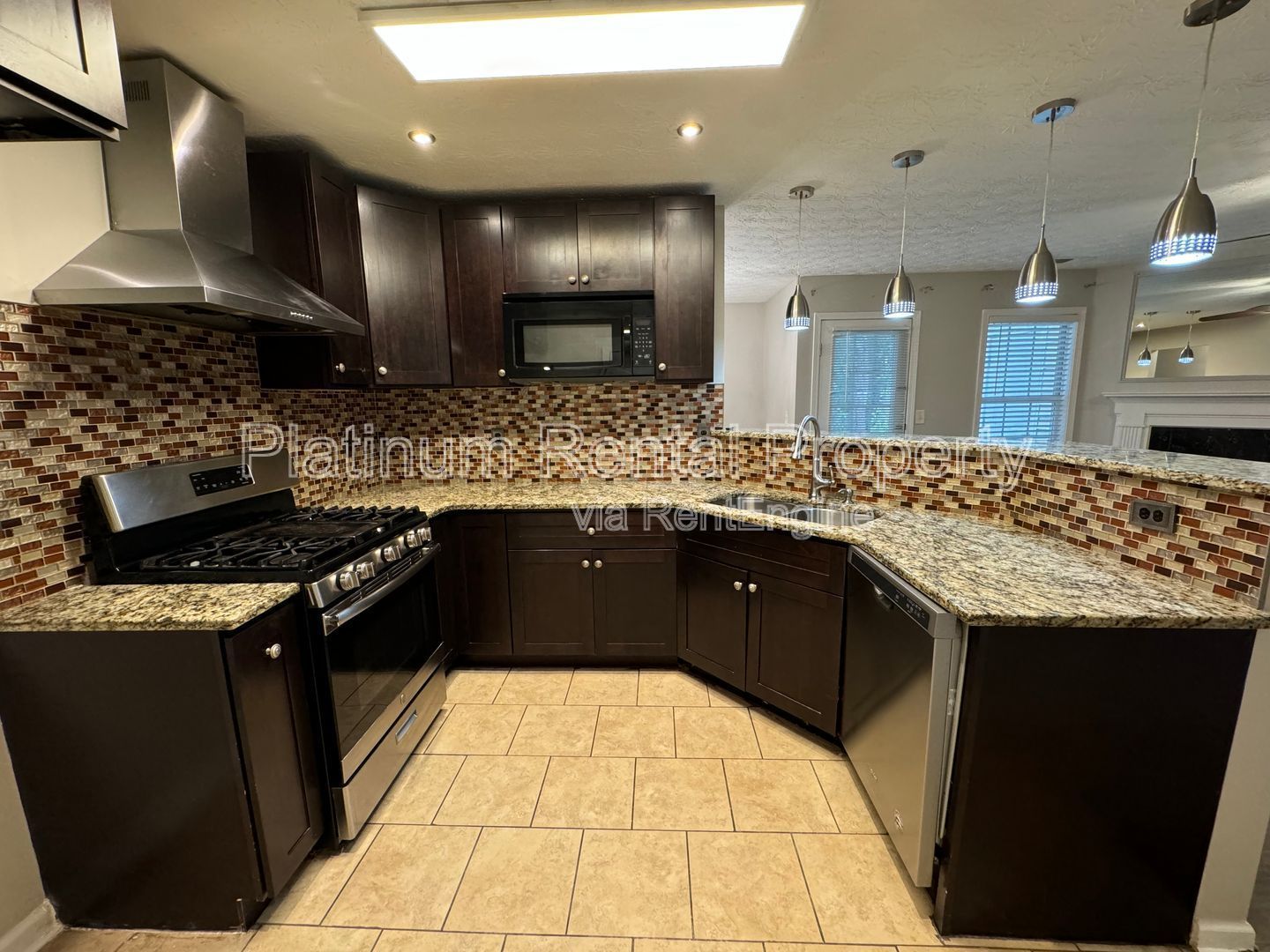 1823 Broadway St property image