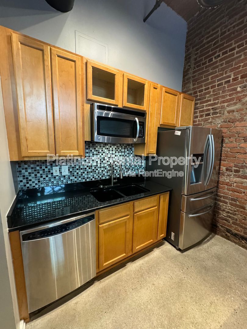 LOCATION, LOCATION, LOCATION! Gorgeous, downtown 2-story 3 bedroom loft in Atlanta by Platinum Property Management Services, Inc. property image