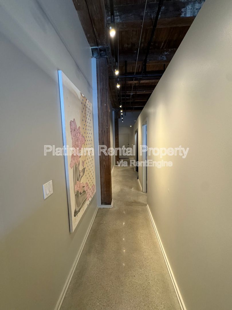 LOCATION, LOCATION, LOCATION! Gorgeous, downtown 2-story 3 bedroom loft in Atlanta by Platinum Property Management Services, Inc. property image