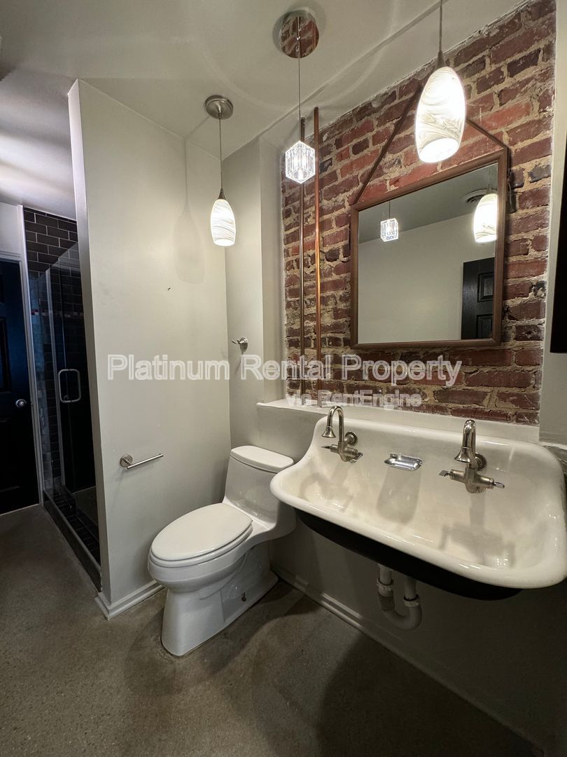 LOCATION, LOCATION, LOCATION! Gorgeous, downtown 2-story 3 bedroom loft in Atlanta by Platinum Property Management Services, Inc. property image