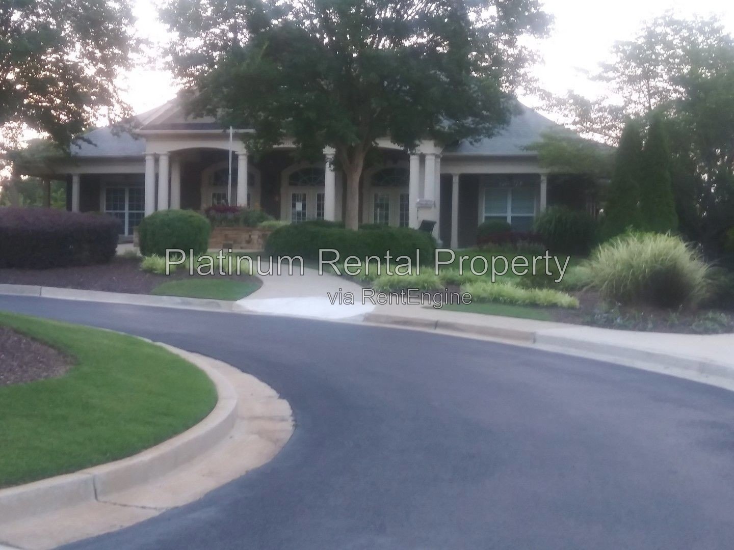 Fabulous, 3 Bedroom, END UNIT townhome in desirable Woodstock by Platinum Property Management Services, Inc. property image