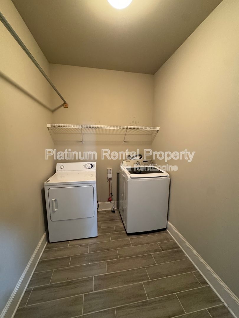 Beautiful 5 bedroom home in Cumming by Platinum Property Management Services, Inc. property image