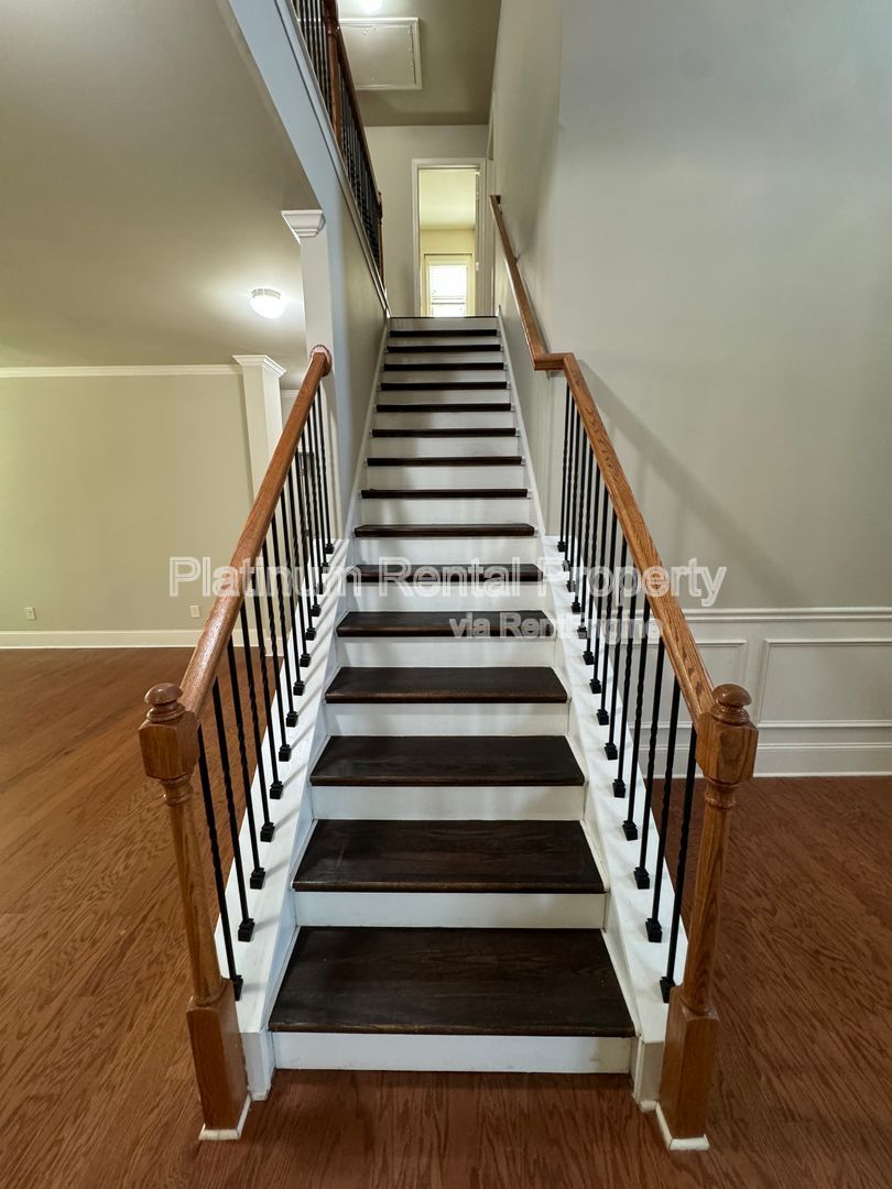 Beautiful 5 bedroom home in Cumming by Platinum Property Management Services, Inc. property image
