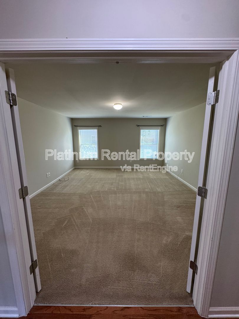 Beautiful 5 bedroom home in Cumming by Platinum Property Management Services, Inc. property image