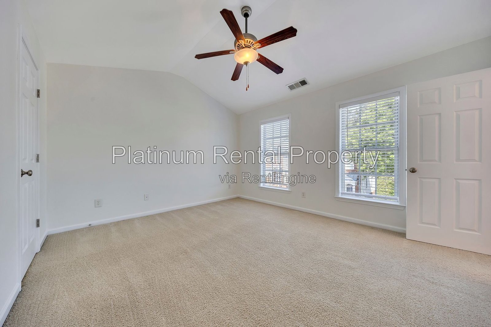 Fabulous, 3 Bedroom, END UNIT townhome in desirable Woodstock by Platinum Property Management Services, Inc. property image